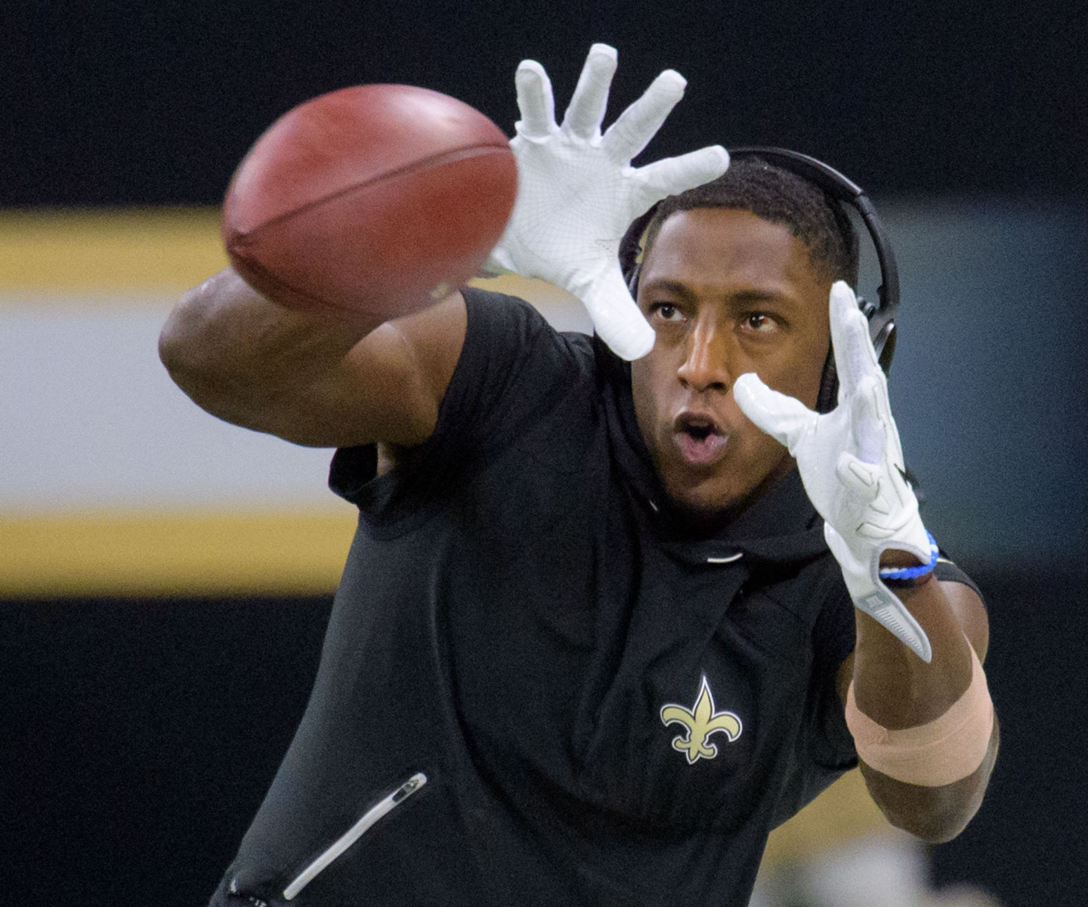 NO.saintsfalcons.122517.001.JPG